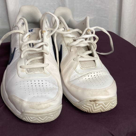 Nike Air Court Mo III shoes - Picture 5 of 8